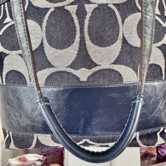 Coach Denim Medium Signature Shoulder Tote Zippered in Navy w/ 2 tags - Picture 7 of 13
